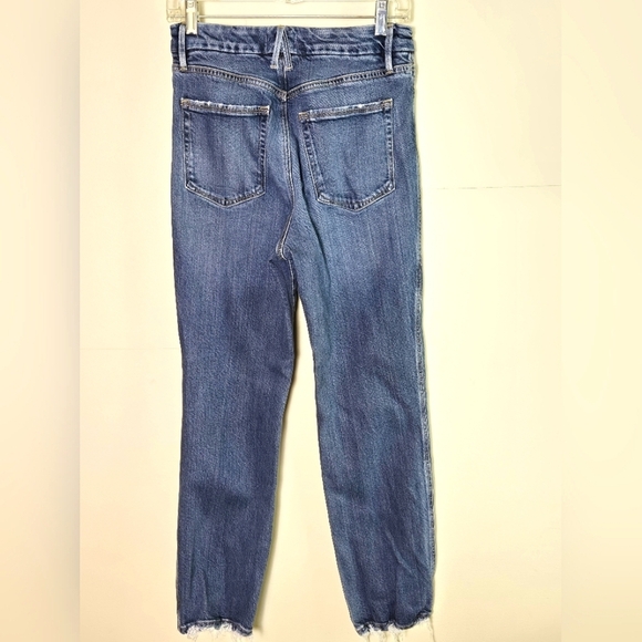 Good American Frayed Hem Straight Leg Elevated Basic Jeans, Size 6/29 - Picture 3 of 4
